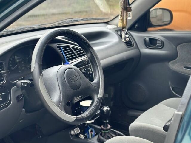 Зеленый Дэу Сенс, объемом двигателя 1.5 л и пробегом 425 тыс. км за 2200 $, фото 5 на Automoto.ua