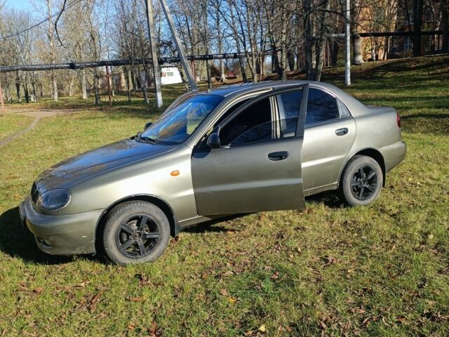 Зелений Деу Сенс, об'ємом двигуна 1.3 л та пробігом 200 тис. км за 1700 $, фото 1 на Automoto.ua