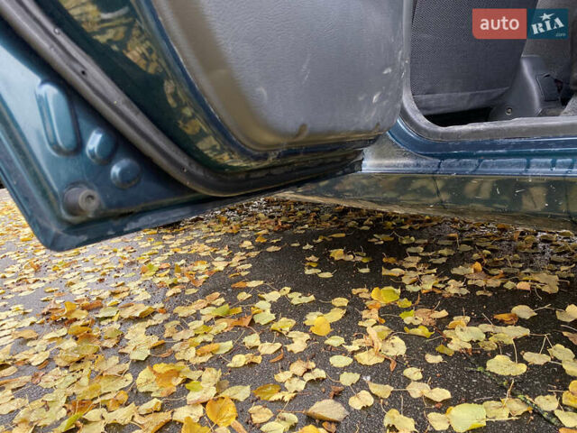 Деу Сенс 2004 у Тернополі на Automoto.ua Зелений Деу Сенс, об'ємом двигуна 1.3 л та пробігом 310 тис. км за 1950 $, фото 10 на Automoto.ua