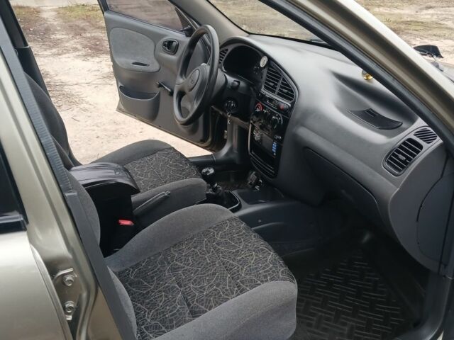 Зеленый Дэу Сенс, объемом двигателя 1.5 л и пробегом 200 тыс. км за 2450 $, фото 6 на Automoto.ua