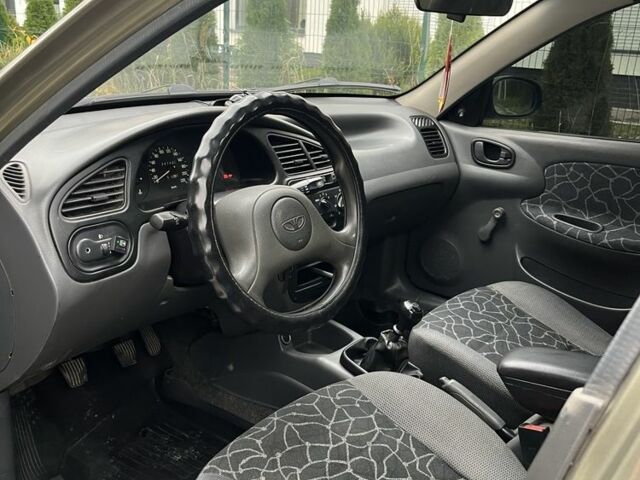 Деу Сенс 2004 у Ужгороді на Automoto.ua Зелений Деу Сенс, об'ємом двигуна 1.5 л та пробігом 120 тис. км за 2650 $, фото 14 на Automoto.ua