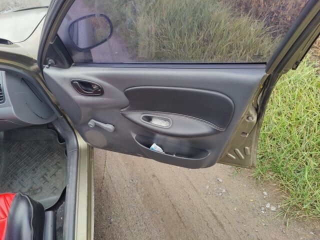 Зелений Деу Сенс, об'ємом двигуна 1 л та пробігом 142 тис. км за 1100 $, фото 6 на Automoto.ua