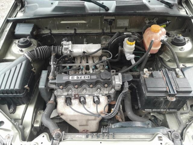 Зеленый Дэу Сенс, объемом двигателя 1.5 л и пробегом 220 тыс. км за 2200 $, фото 6 на Automoto.ua