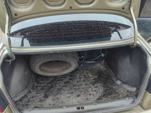 Зеленый Дэу Сенс, объемом двигателя 1.3 л и пробегом 212 тыс. км за 1830 $, фото 3 на Automoto.ua