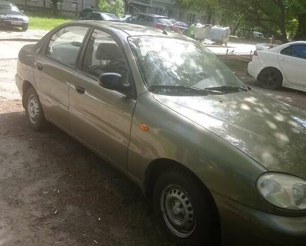 Зелений Деу Сенс, об'ємом двигуна 0 л та пробігом 200 тис. км за 2000 $, фото 1 на Automoto.ua
