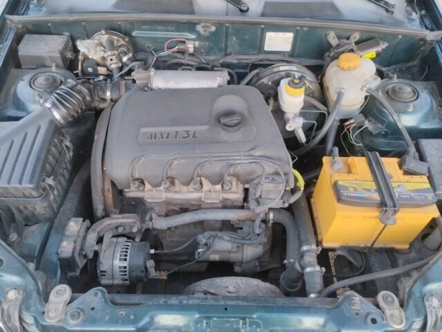 Зелений Деу Сенс, об'ємом двигуна 1.3 л та пробігом 216 тис. км за 1850 $, фото 1 на Automoto.ua