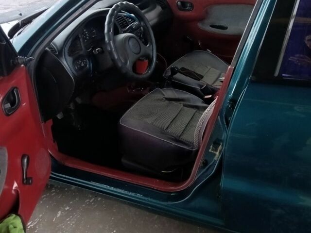Зеленый Дэу Сенс, объемом двигателя 1.5 л и пробегом 260 тыс. км за 1350 $, фото 1 на Automoto.ua