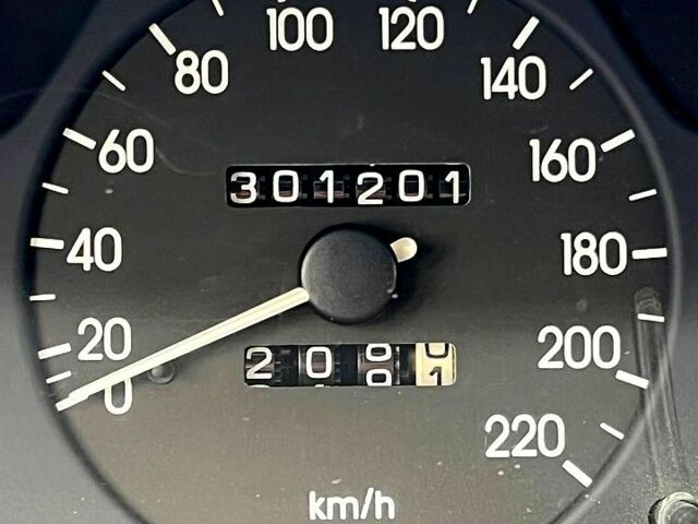 Зелений Деу Сенс, об'ємом двигуна 1.3 л та пробігом 301 тис. км за 2000 $, фото 11 на Automoto.ua