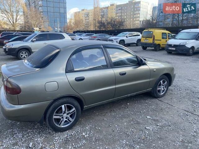 Зелений Деу Сенс, об'ємом двигуна 1.3 л та пробігом 264 тис. км за 2000 $, фото 4 на Automoto.ua