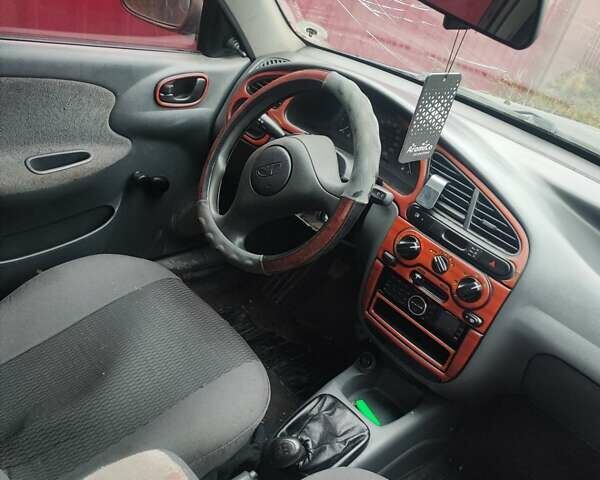 Зеленый Дэу Сенс, объемом двигателя 1.3 л и пробегом 300 тыс. км за 700 $, фото 6 на Automoto.ua