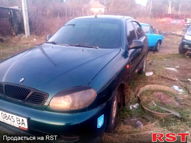 Зеленый Дэу Сенс, объемом двигателя 1.3 л и пробегом 100 тыс. км за 900 $, фото 1 на Automoto.ua