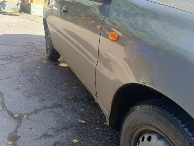 Деу Сенс 2005 у Лубнах на Automoto.ua Зелений Деу Сенс, об'ємом двигуна 1.5 л та пробігом 193 тис. км за 2200 $, фото 4 на Automoto.ua