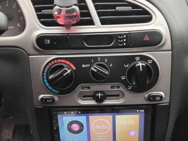 Зелений Деу Сенс, об'ємом двигуна 1.6 л та пробігом 165 тис. км за 2900 $, фото 6 на Automoto.ua