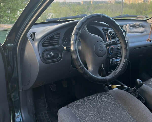 Зелений Деу Сенс, об'ємом двигуна 1.3 л та пробігом 138 тис. км за 2000 $, фото 10 на Automoto.ua