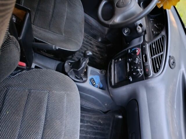 Зелений Деу Сенс, об'ємом двигуна 0 л та пробігом 190 тис. км за 1076 $, фото 1 на Automoto.ua