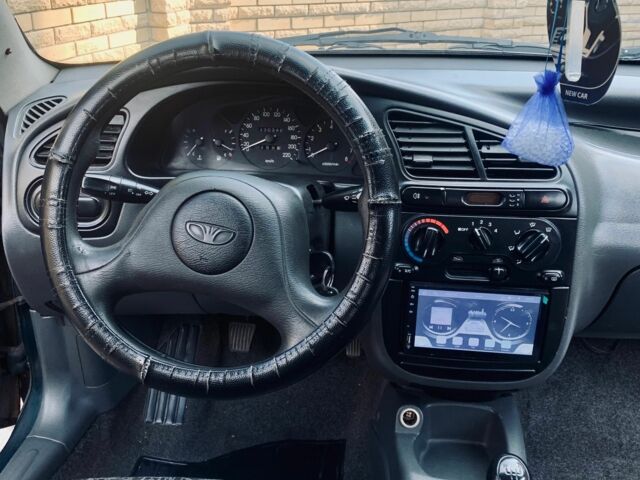 Зеленый Дэу Сенс, объемом двигателя 1.5 л и пробегом 270 тыс. км за 2700 $, фото 1 на Automoto.ua
