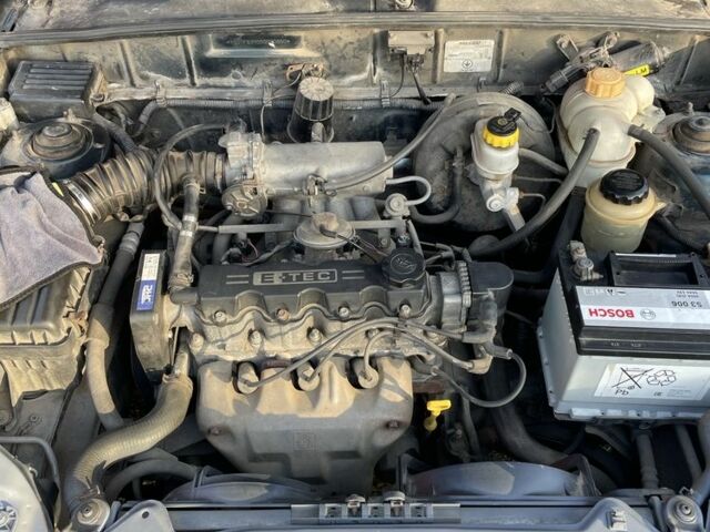 Зеленый Дэу Сенс, объемом двигателя 1.5 л и пробегом 146 тыс. км за 1550 $, фото 6 на Automoto.ua