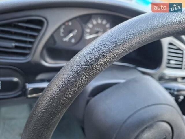 Зеленый Дэу Сенс, объемом двигателя 0 л и пробегом 159 тыс. км за 2350 $, фото 4 на Automoto.ua