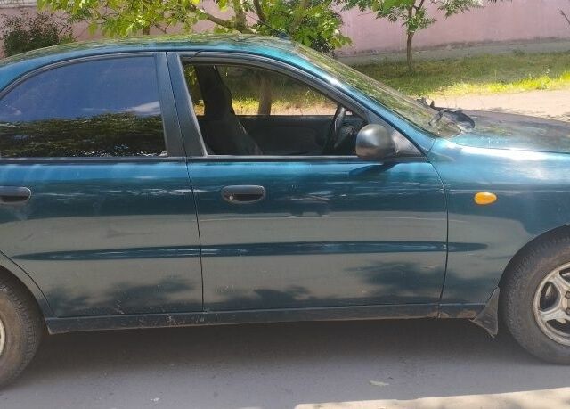 Зелений Деу Сенс, об'ємом двигуна 1.3 л та пробігом 350 тис. км за 1559 $, фото 5 на Automoto.ua