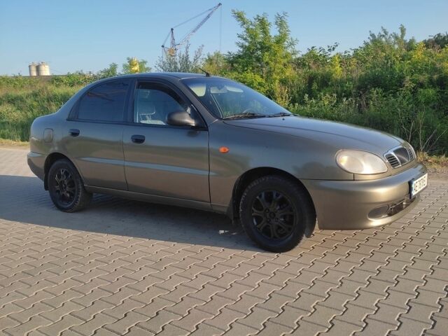 Зеленый Дэу Сенс, объемом двигателя 1.5 л и пробегом 210 тыс. км за 1400 $, фото 1 на Automoto.ua