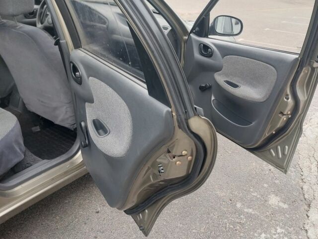 Зелений Деу Сенс, об'ємом двигуна 1.3 л та пробігом 145 тис. км за 1700 $, фото 8 на Automoto.ua