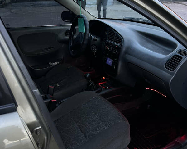 Зеленый Дэу Сенс, объемом двигателя 1.3 л и пробегом 200 тыс. км за 1300 $, фото 12 на Automoto.ua