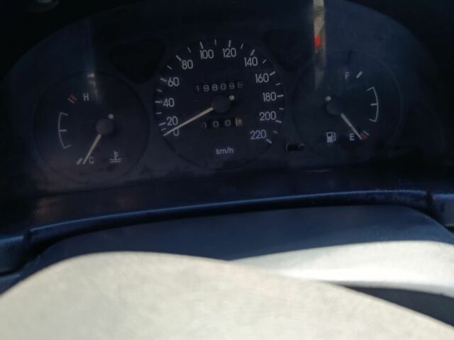 Зеленый Дэу Сенс, объемом двигателя 1.6 л и пробегом 19 тыс. км за 1100 $, фото 2 на Automoto.ua