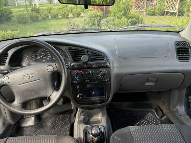 Зелений Деу Сенс, об'ємом двигуна 1.6 л та пробігом 150 тис. км за 3800 $, фото 2 на Automoto.ua
