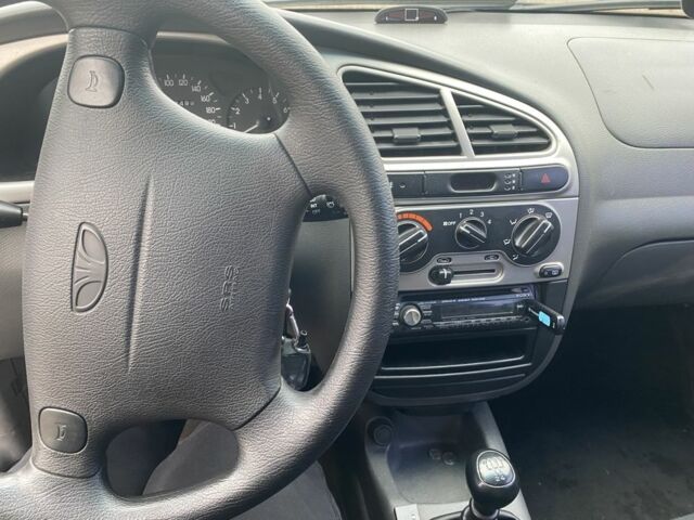 Зеленый Дэу Сенс, объемом двигателя 1.6 л и пробегом 278 тыс. км за 1750 $, фото 6 на Automoto.ua