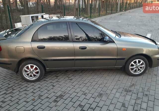 Зеленый Дэу Сенс, объемом двигателя 1.3 л и пробегом 242 тыс. км за 1999 $, фото 6 на Automoto.ua