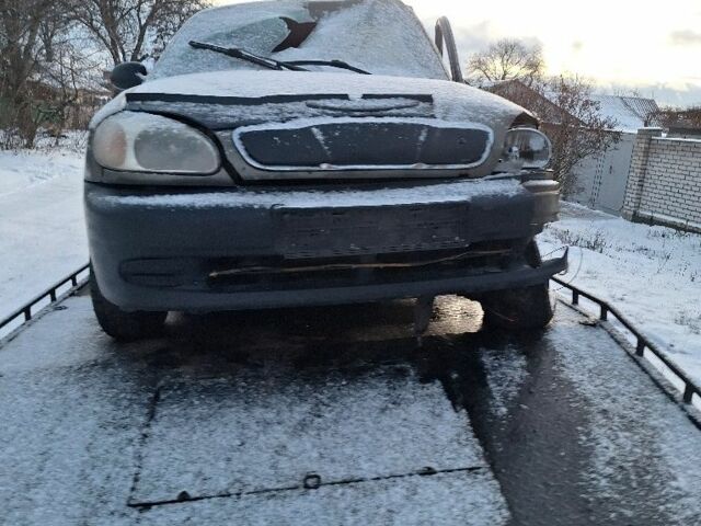 Зелений Деу Сенс, об'ємом двигуна 1.5 л та пробігом 250 тис. км за 500 $, фото 4 на Automoto.ua