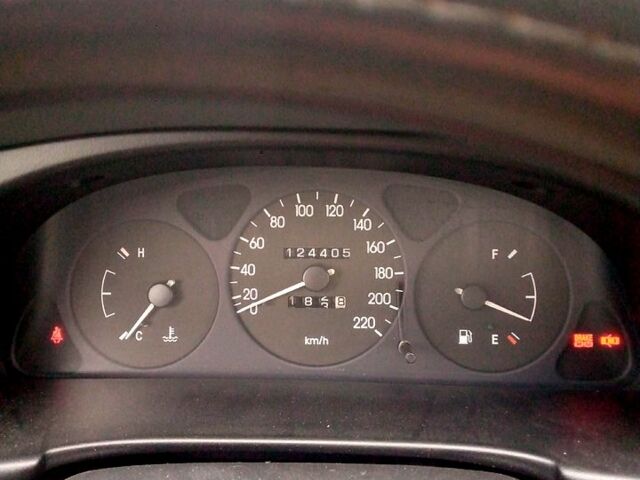 Зелений Деу Сенс, об'ємом двигуна 1.3 л та пробігом 125 тис. км за 2200 $, фото 5 на Automoto.ua