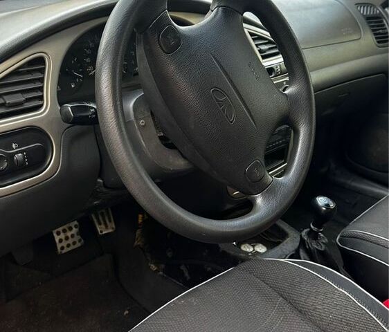 Зеленый Дэу Сенс, объемом двигателя 1.6 л и пробегом 2 тыс. км за 2450 $, фото 6 на Automoto.ua