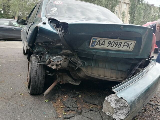 Зеленый Дэу Сенс, объемом двигателя 1.5 л и пробегом 240 тыс. км за 550 $, фото 2 на Automoto.ua