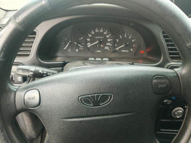 Зеленый Дэу Сенс, объемом двигателя 1.5 л и пробегом 2 тыс. км за 1500 $, фото 5 на Automoto.ua