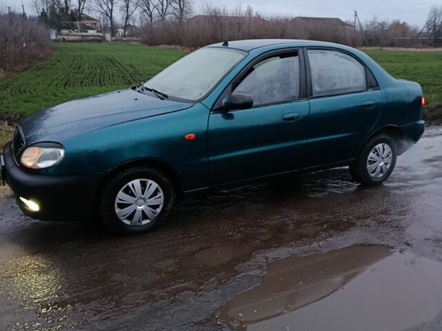 Зелений Деу Сенс, об'ємом двигуна 1.5 л та пробігом 300 тис. км за 1424 $, фото 1 на Automoto.ua