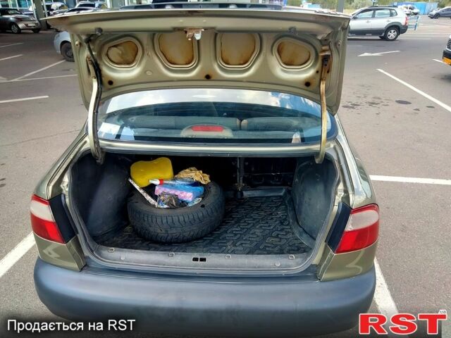 Зелений Деу Сенс, об'ємом двигуна 1.3 л та пробігом 340 тис. км за 2000 $, фото 3 на Automoto.ua