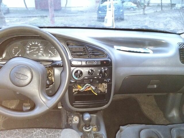 Зеленый Дэу Сенс, объемом двигателя 1.3 л и пробегом 240 тыс. км за 700 $, фото 2 на Automoto.ua