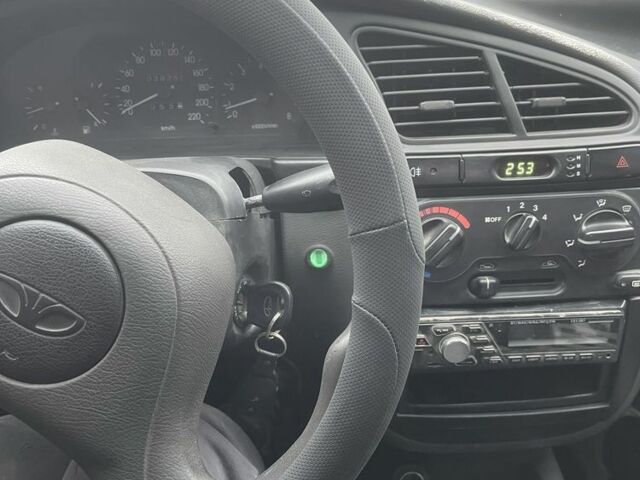 Зелений Деу Сенс, об'ємом двигуна 1.5 л та пробігом 39 тис. км за 2000 $, фото 9 на Automoto.ua