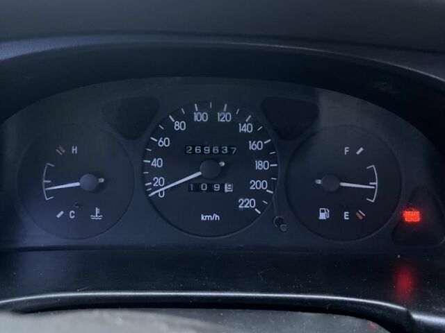 Зеленый Дэу Сенс, объемом двигателя 1.3 л и пробегом 269 тыс. км за 2000 $, фото 2 на Automoto.ua