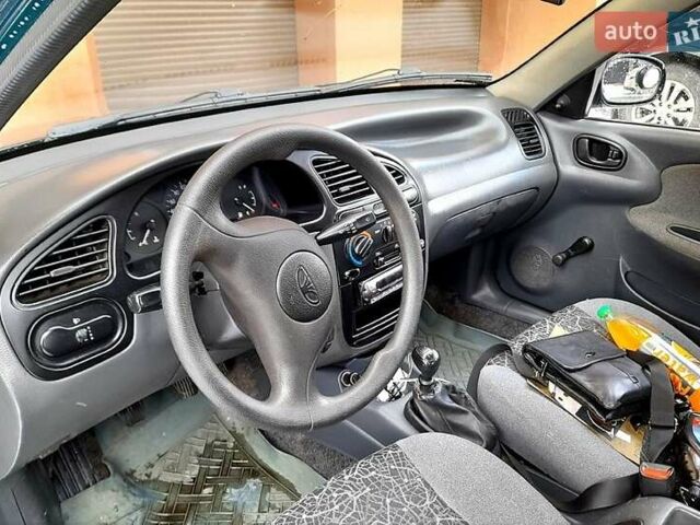 Зеленый Дэу Сенс, объемом двигателя 1.3 л и пробегом 230 тыс. км за 1600 $, фото 1 на Automoto.ua