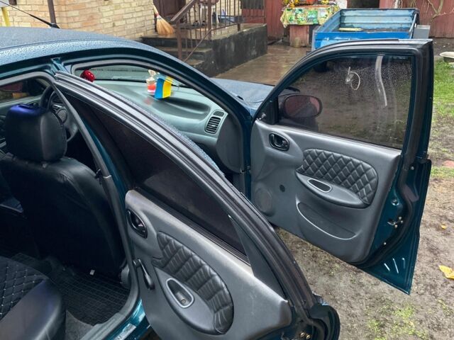 Зелений Деу Сенс, об'ємом двигуна 1.5 л та пробігом 330 тис. км за 2000 $, фото 4 на Automoto.ua