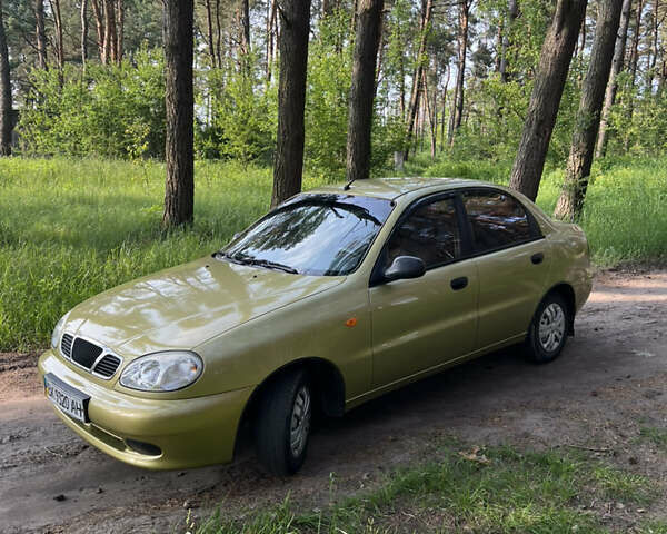 Зеленый Дэу Сенс, объемом двигателя 1.3 л и пробегом 107 тыс. км за 2200 $, фото 1 на Automoto.ua