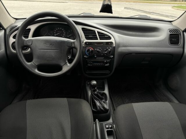 Зелений Деу Сенс, об'ємом двигуна 1.6 л та пробігом 180 тис. км за 2300 $, фото 14 на Automoto.ua