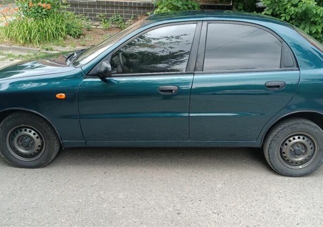 Зеленый Дэу Сенс, объемом двигателя 1.5 л и пробегом 300 тыс. км за 2300 $, фото 2 на Automoto.ua