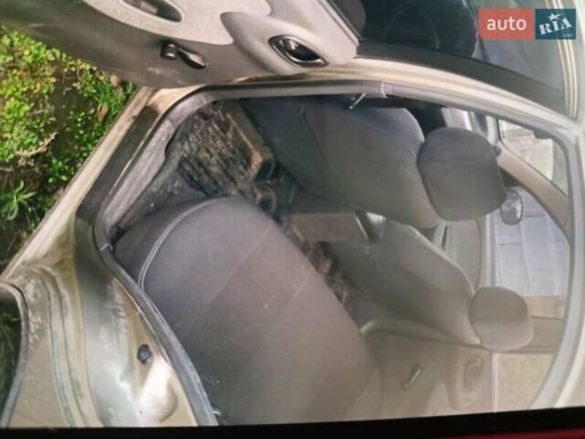 Зеленый Дэу Сенс, объемом двигателя 1.3 л и пробегом 180 тыс. км за 2000 $, фото 4 на Automoto.ua