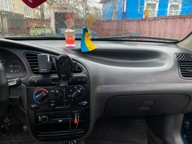 Зелений Деу Сенс, об'ємом двигуна 1.5 л та пробігом 330 тис. км за 2000 $, фото 9 на Automoto.ua