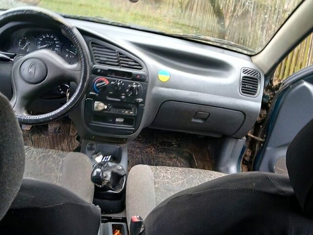 Зеленый Дэу Сенс, объемом двигателя 1.3 л и пробегом 177 тыс. км за 1200 $, фото 1 на Automoto.ua