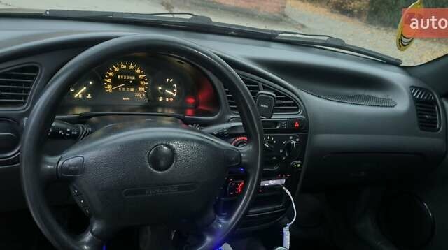 Зеленый Дэу Сенс, объемом двигателя 1.3 л и пробегом 270 тыс. км за 1700 $, фото 2 на Automoto.ua