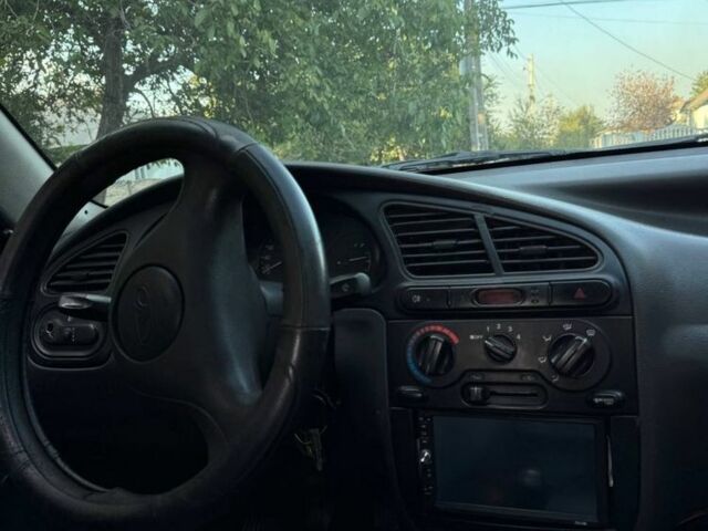 Зеленый Дэу Сенс, объемом двигателя 1.5 л и пробегом 310 тыс. км за 2100 $, фото 3 на Automoto.ua